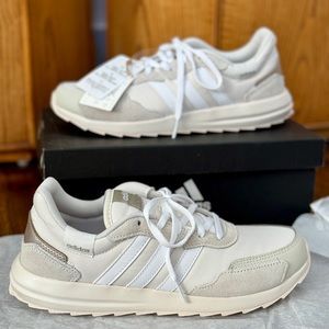 NWT Adidas Retrorun size 7 (discontinued style)